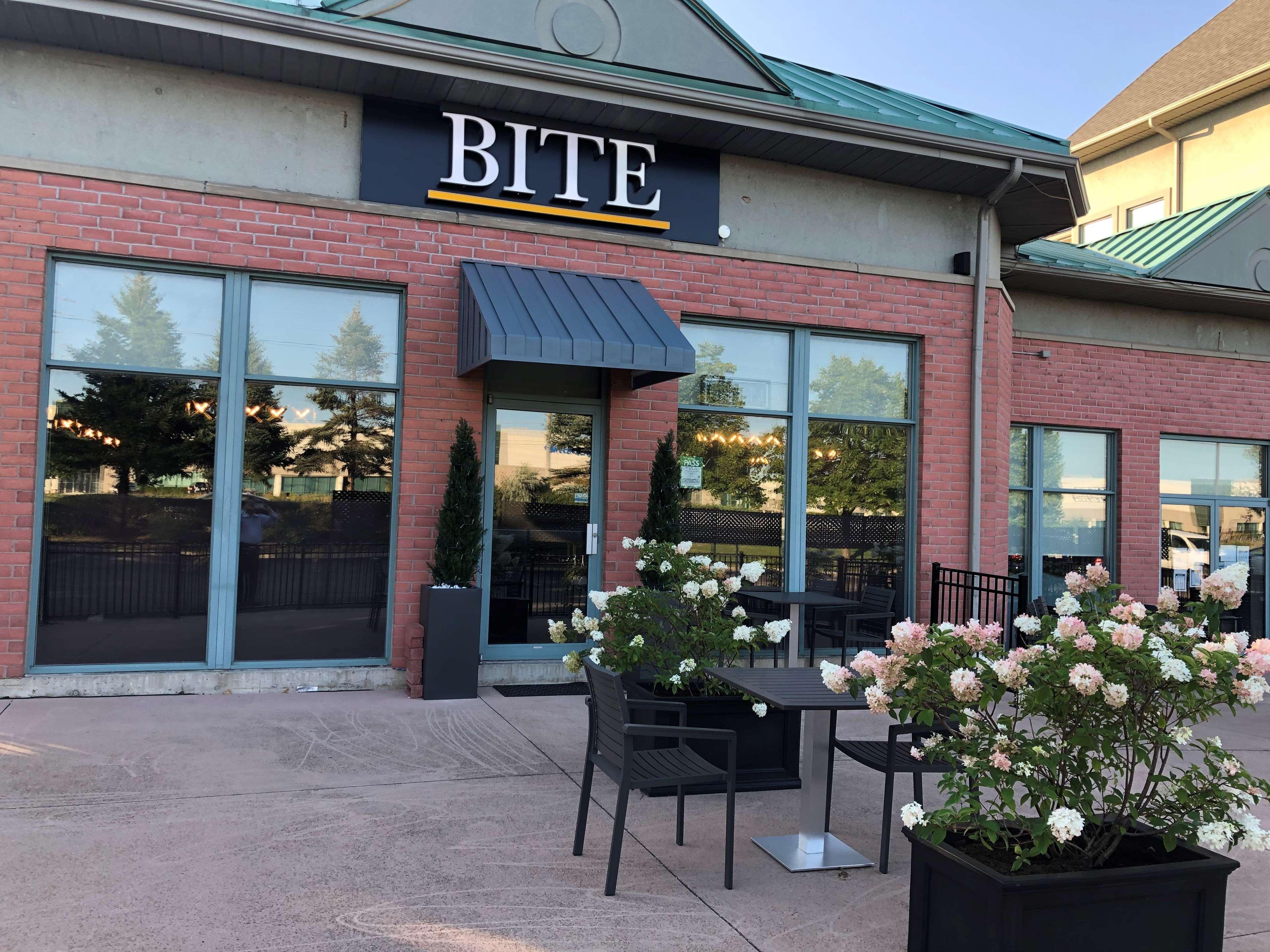 Best Western Plus Travel Hotel Toronto Airport Dış mekan fotoğraf